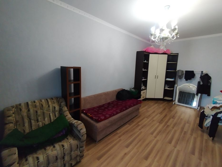 На подселение парня