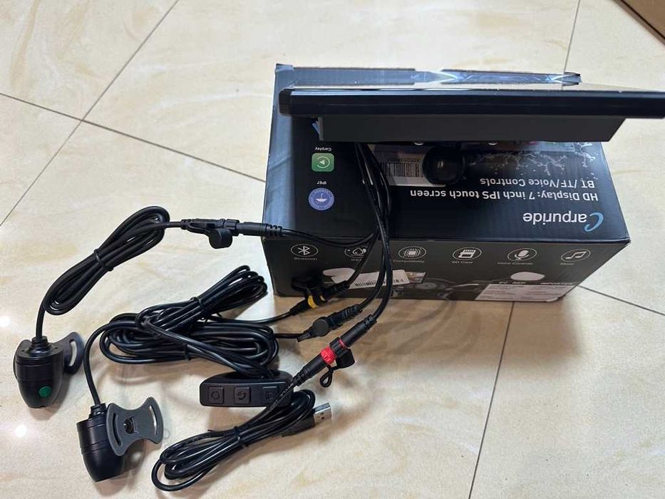 Carpuride W712D with Rot. bike Stereo with GPS Nav. & 2 Dash Cam