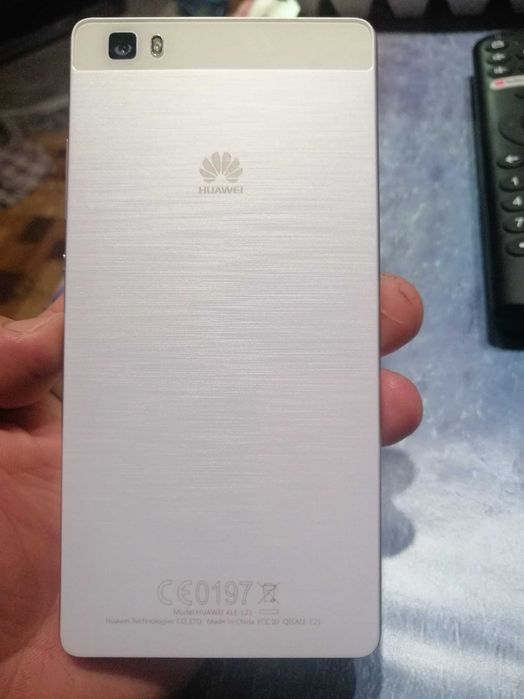 Продавам телефон HUAWEI