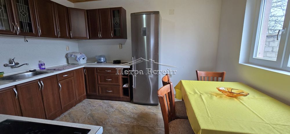 Къща в Варна, област-с.Здравец площ 192 цена 270000