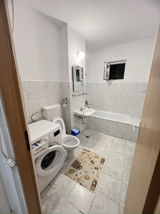 Apartament de închiriat doua camere , zona subcetate Str. Panselutei.