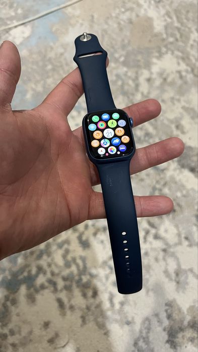 Продам Apple Watch Series 8
