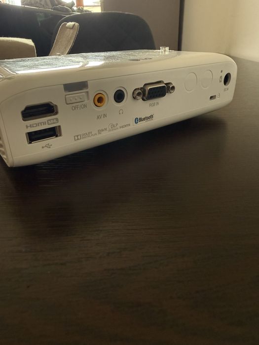 LG PH550G проектор