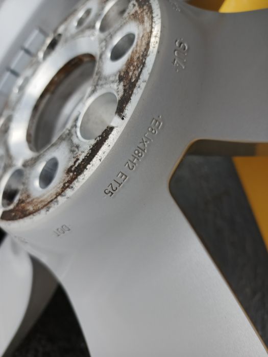 Jante originale Audi Q3 R18 5X112