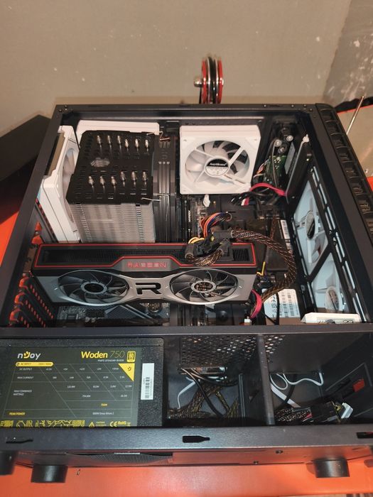 Геймърски компютър rx 6700 xt 12gb Ryzen7 5800x