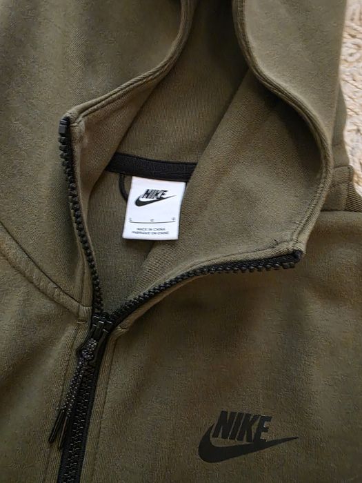 Оригинални Nike tech L,два броя