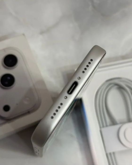 iPhone 17 Pro, 256 ГБ, SIM