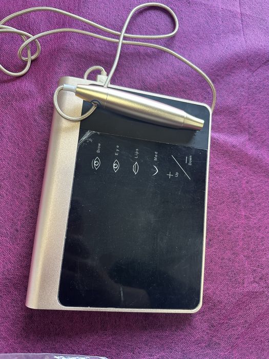 Машина за перманентен грим