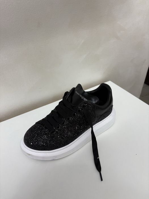 Adidași Alexander McQueen full sclipici negru - marimea 40