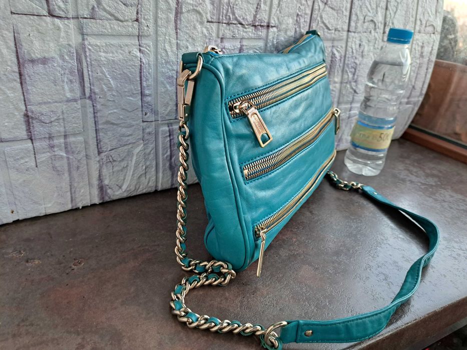 дамска чанта,малка кожена чантичка Rebecca Minkoff -естествена кожа,синя