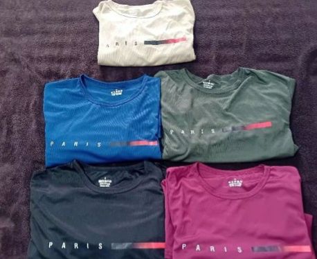 Lot bluzite sport marime L/xl noi fara eticheta