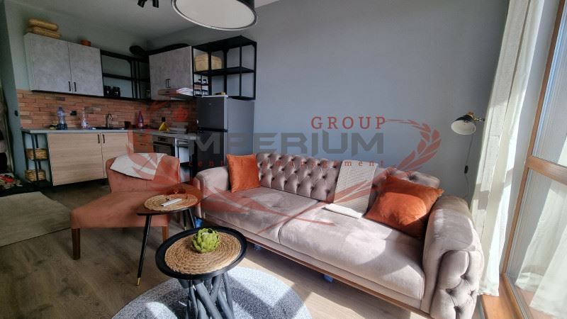 Дава се под наем Двустаен апартамент в Варна, Цветен квартал - 65 кв.м за 561 € - Снимка #5