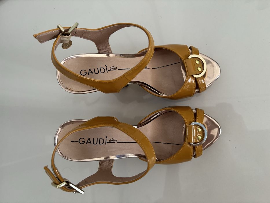 Дамски сандали Gaudi - 37 размер