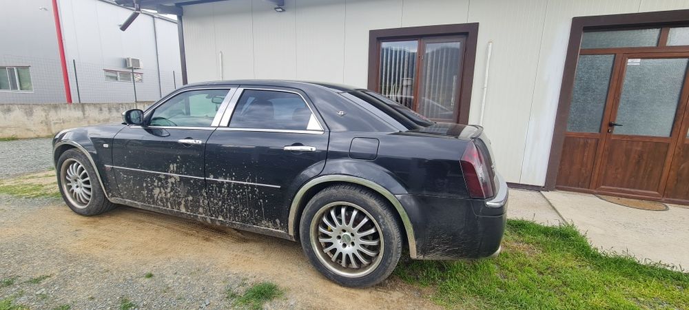 Chrysler 300C десен волан
