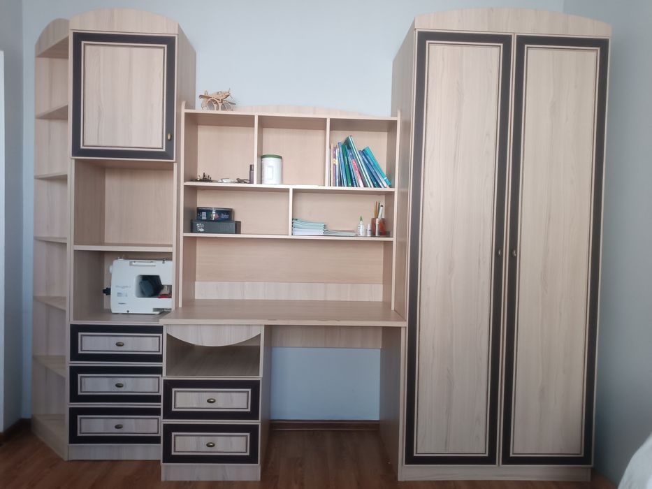 Продам шкаф в детскую