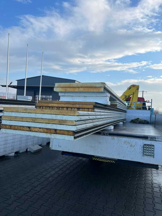 Panouri Sandwich de acoperis si de perete cu tabla de 05/04