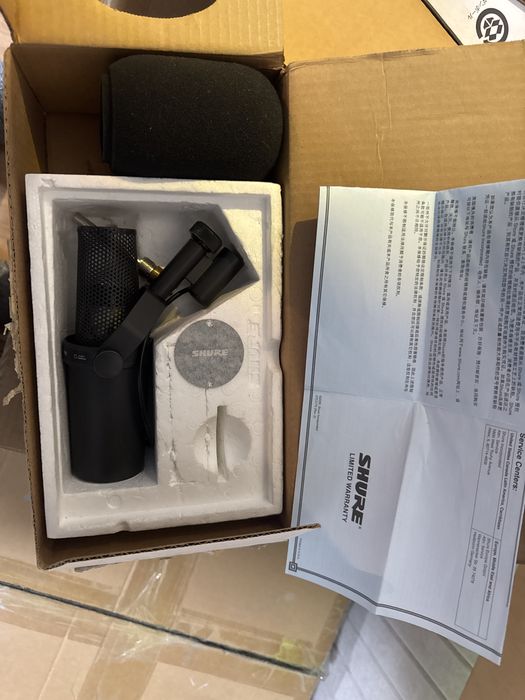 Продам микрофон Shure sm 7b