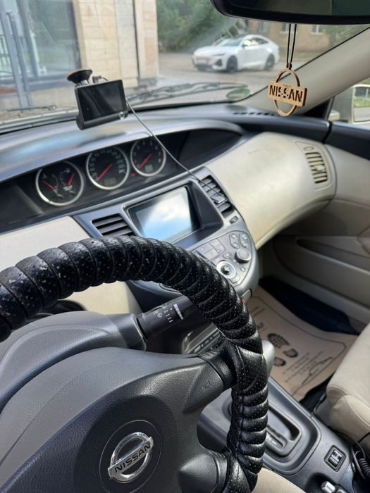 Продам машину Nissan