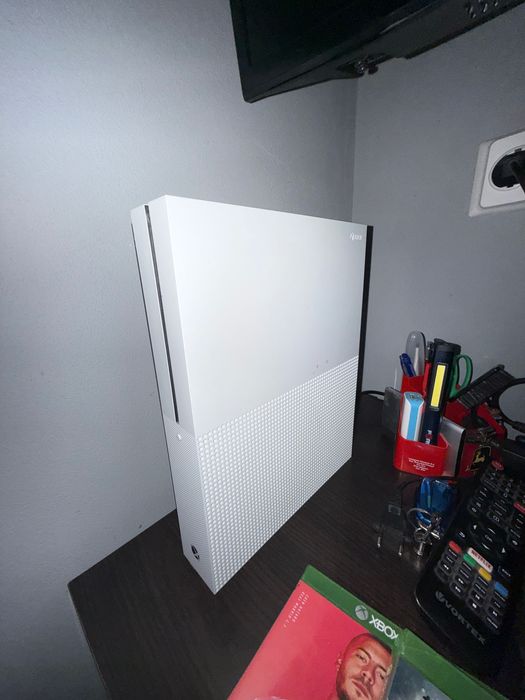 xBox one S 1TB + Jocuri