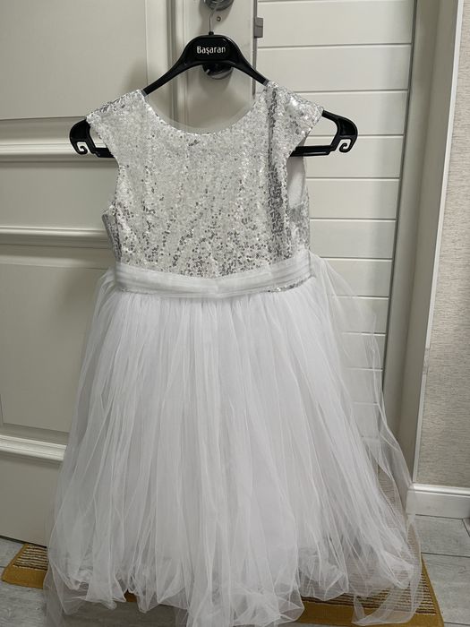 Платье нарядное для девочки