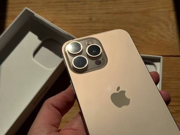 Продается Айфон 16 про макс