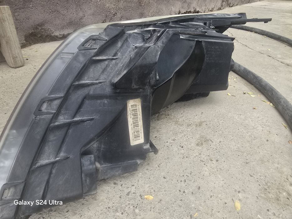 Правая фара Kia Rio