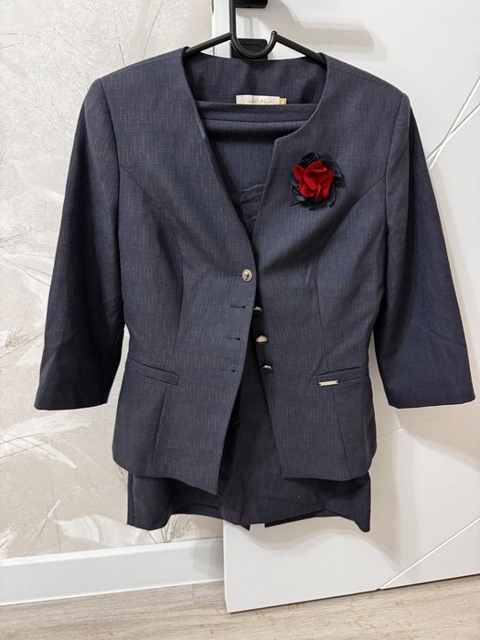 Кастюм юбочный, офисный вариант, производство турция, один раз одевала