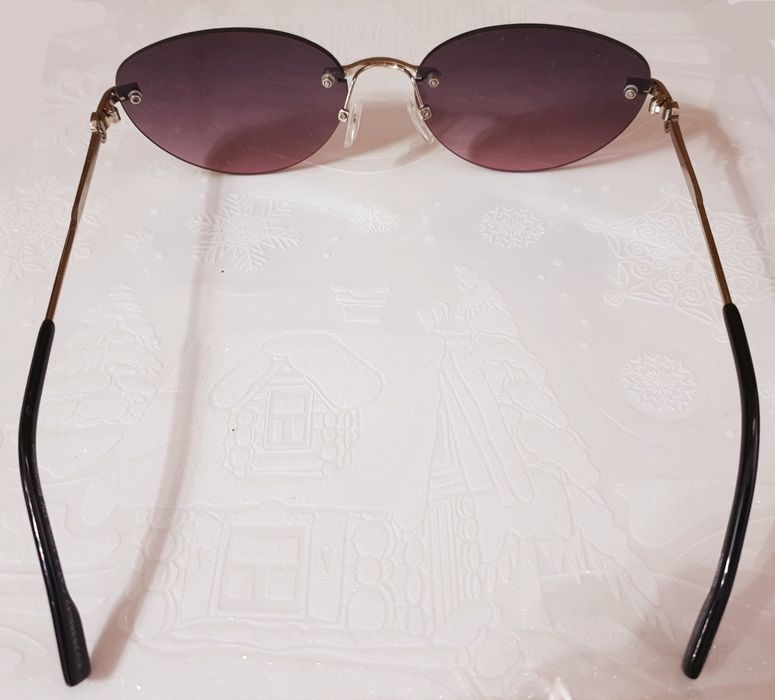 Очки солнцезащитные