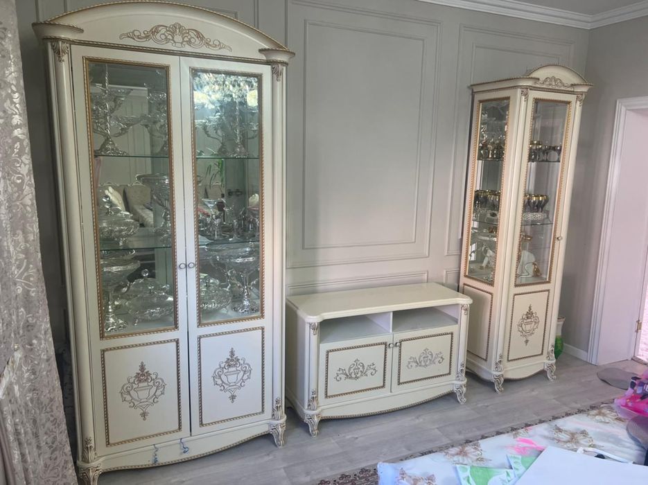 Мебель сервант                     ...