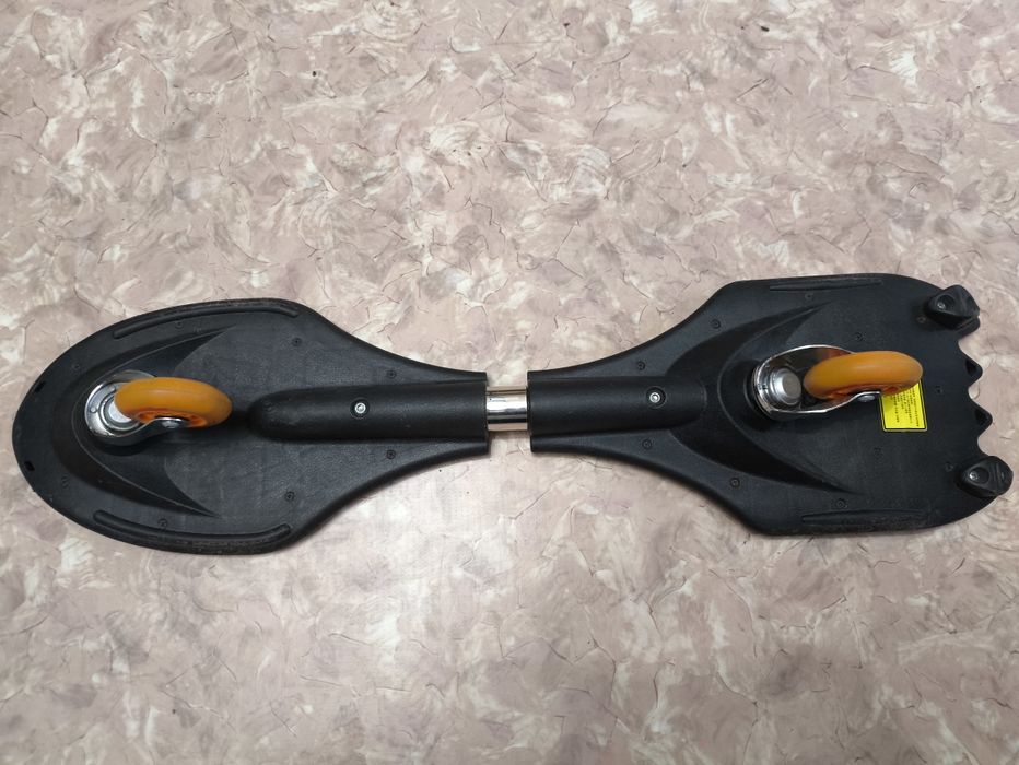 Скейтборд двух колесный