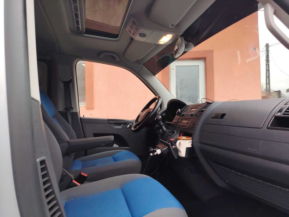 VW T5 CARAVELLE 2,5 TDI 174 CP 4X4 ( 4 MOTION)- model deosebit de fiabil
