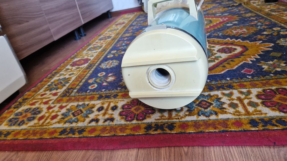 Продам пылесос риаритет