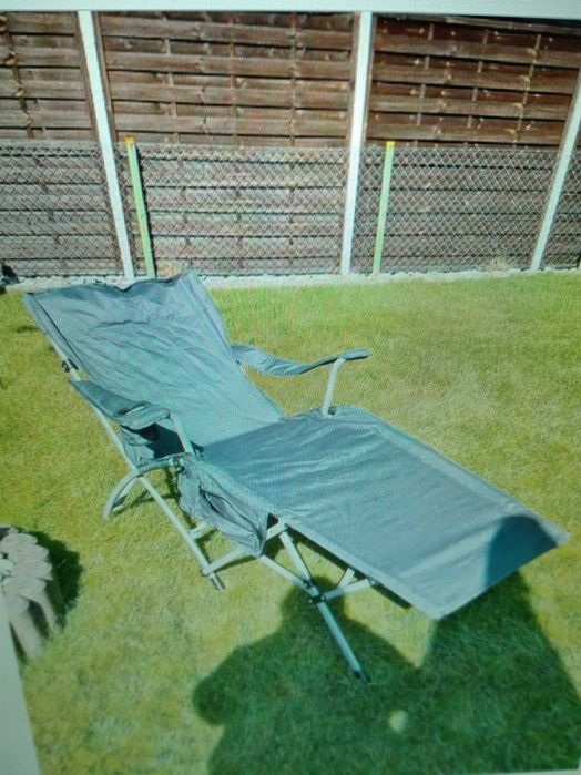 Сгъваем туристически стол-шезлонг