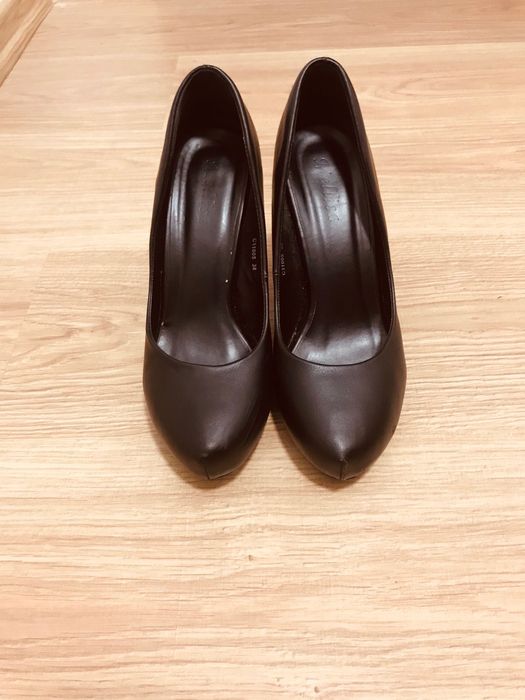 Официални дамски обувки 2 чифта!