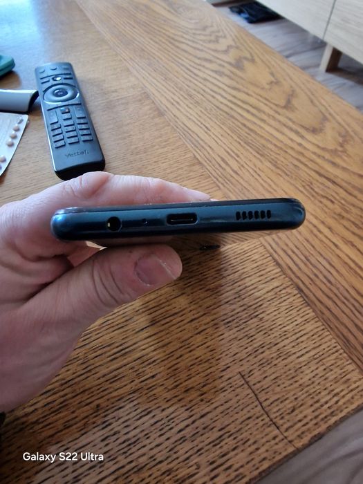 Samsung   A04s  запазен