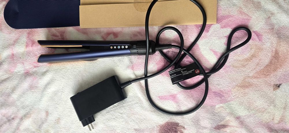 Преса за коса Dyson- 420 лв