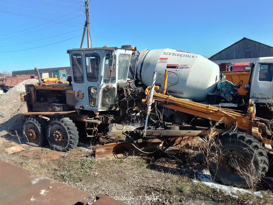 Продаётся Автогрейдер