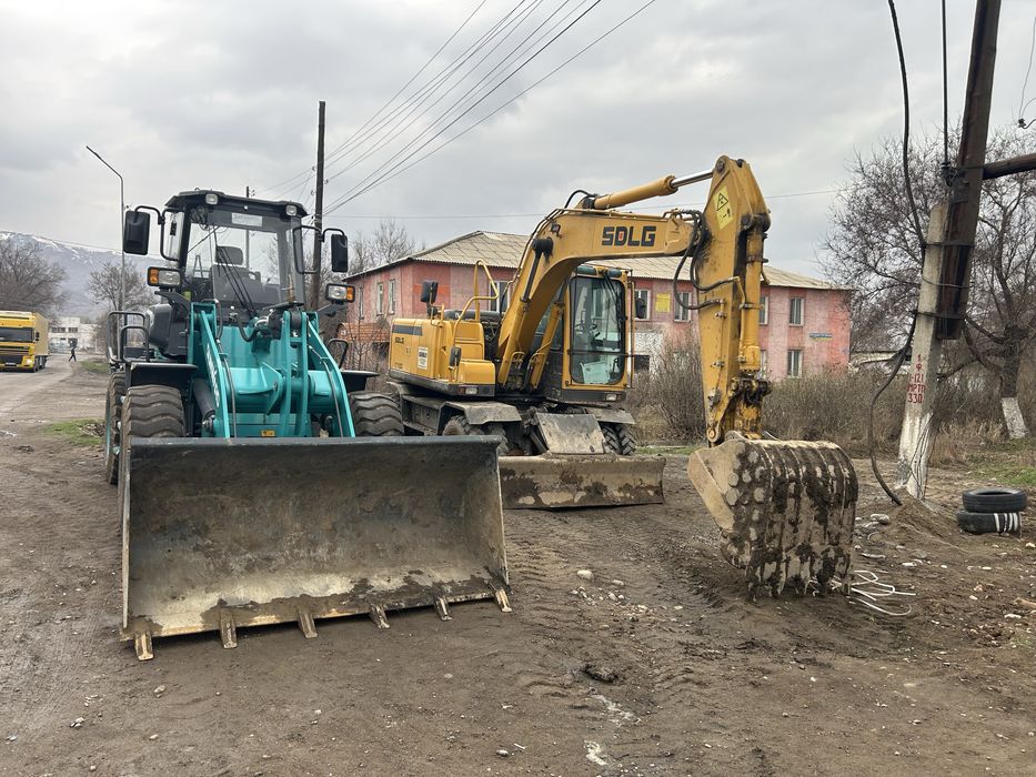 Спец техника погрузщик камаз