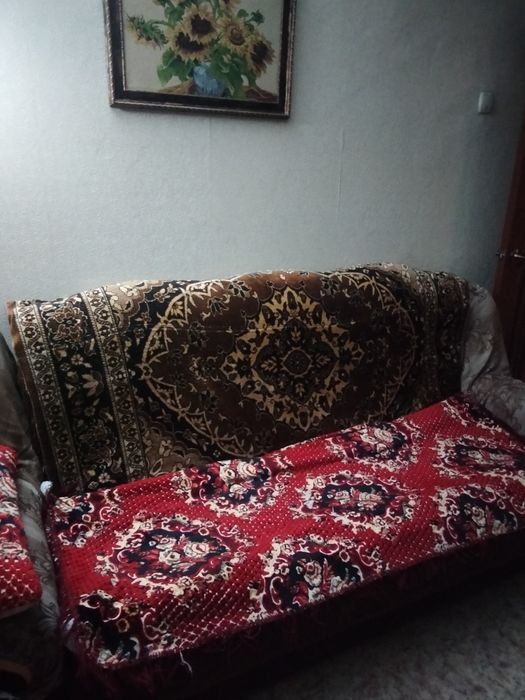 Диван и два кресла