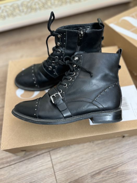 Женский ботинка осень