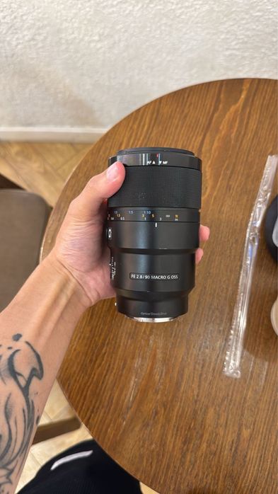 Продам объектив Sony 90 mm macro g oss