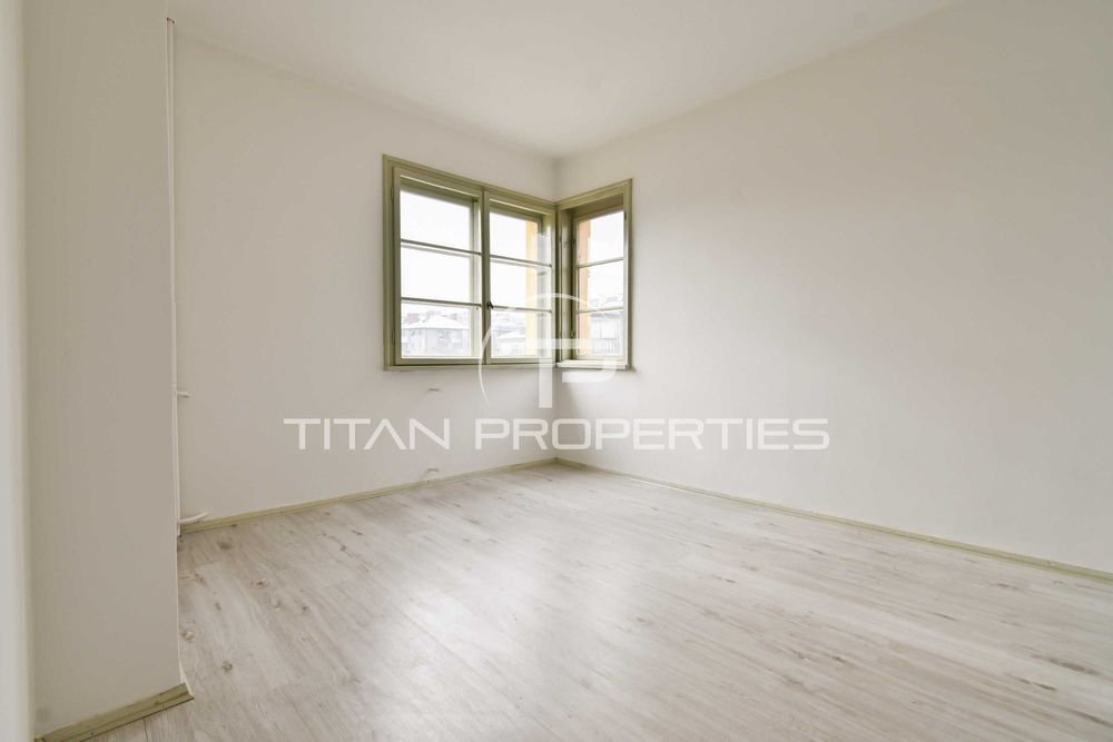 Продава се Тристаен апартамент в София, Банишора - 86 кв.м за 2530 €/кв.м - Снимка #1