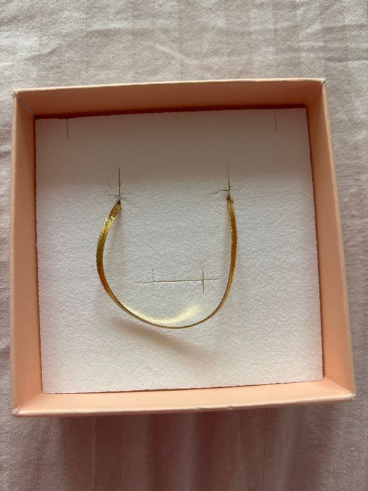 Позлатена гривничка от чисто сребро