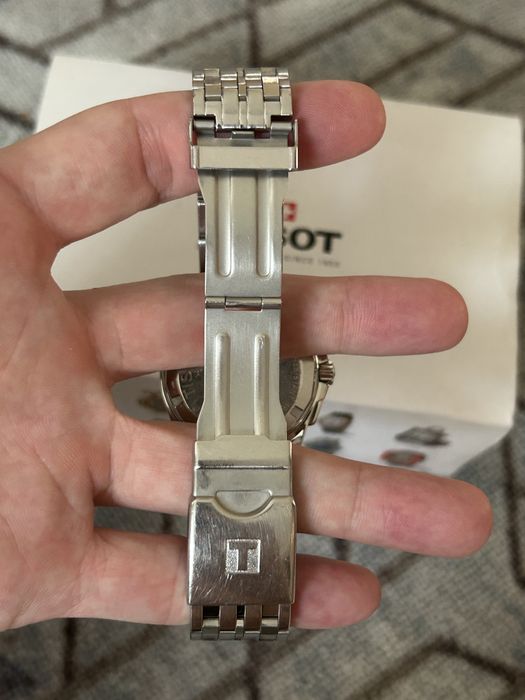 Швейцарские часы Tissot PRC 100