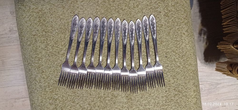 Комплект Ножове Kochsystem и 12бр. вилици