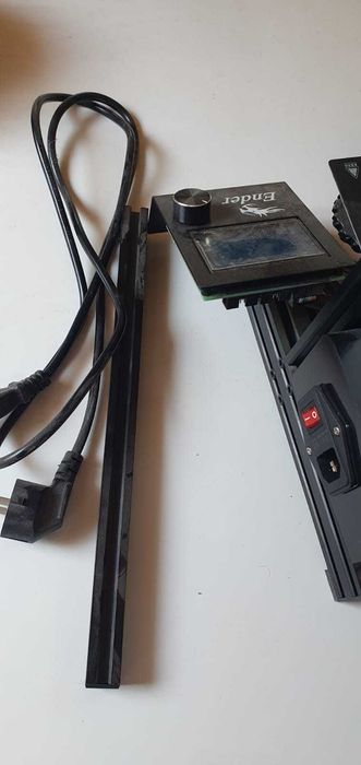 Imprimanta 3D Creality Ender 3 Pro de ocazie