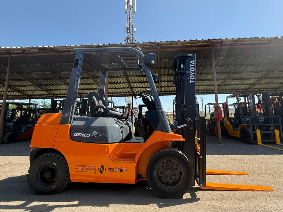 Вилочный погрузчик Тойота ( Кара)