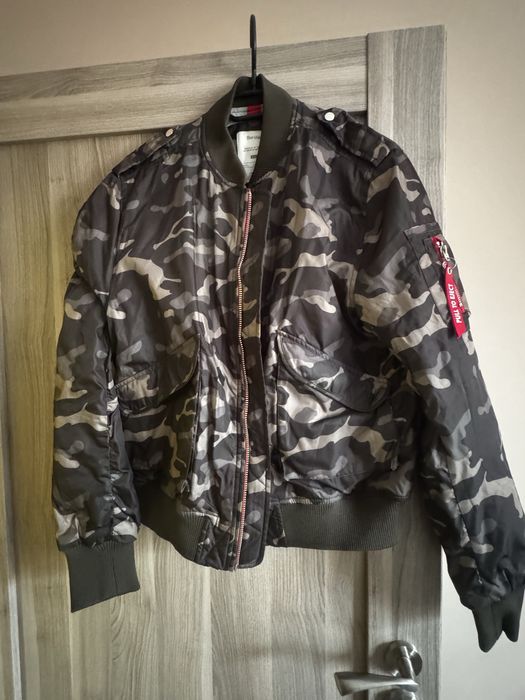 Яке Bershka,Zara дамско сако ,дънково яке Miss Sixty