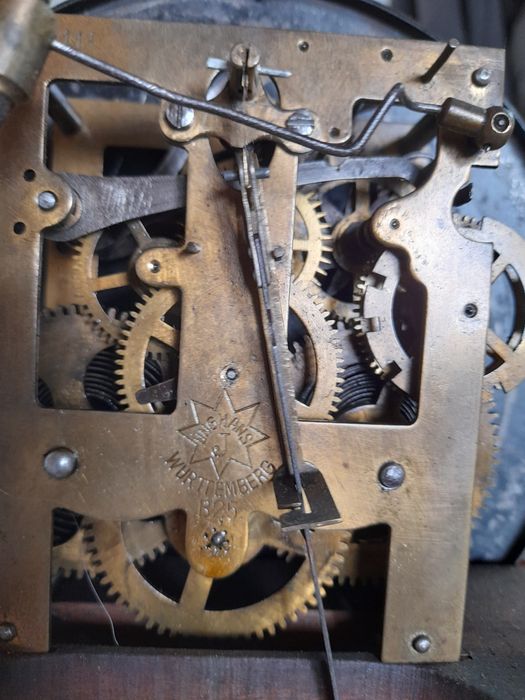 Ceas de perete cu pendula