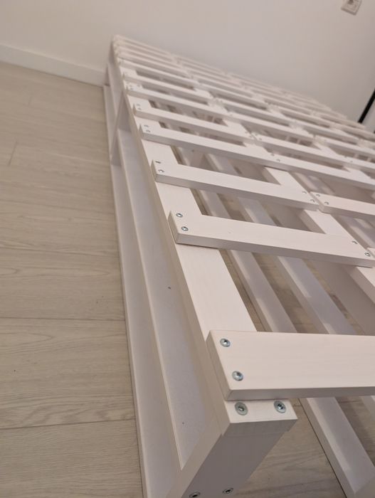 Saltea  Geladi memory foam  și cadru pat lemn